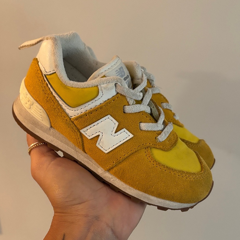 New Balance Kids Yellow & White Suede Mesh Sneaker